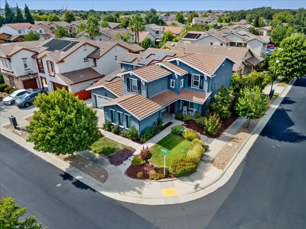 2133 Lemontree Way, Roseville, CA 95747