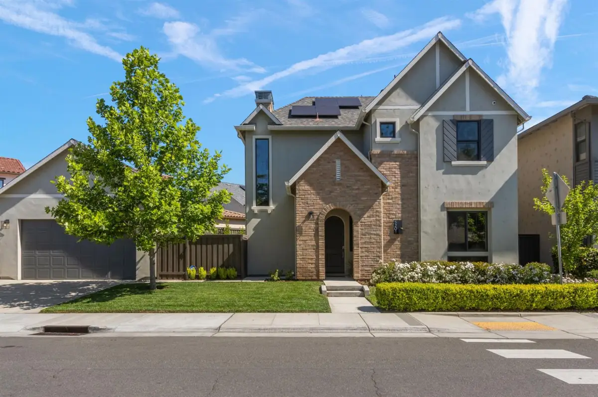 5201 F Street, Sacramento, CA 95819 - #1