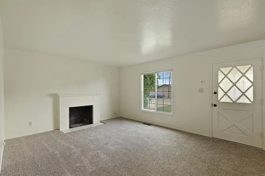 1606 W Lockeford Street, Lodi, CA 95242 - #3