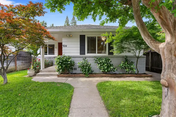 924 9th Avenue, Sacramento, CA 95818