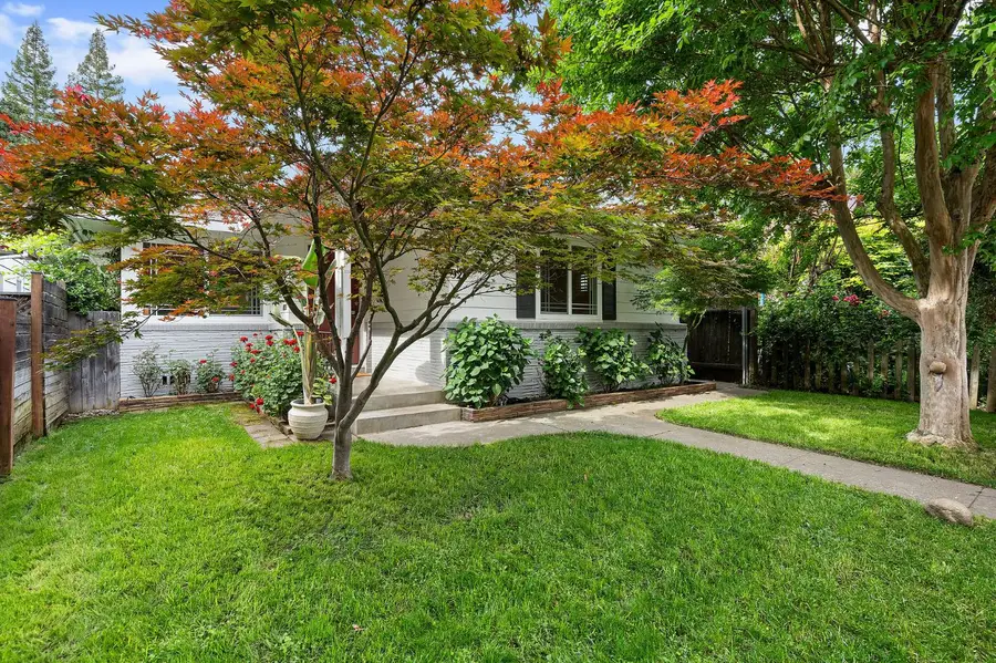 924 9th Avenue, Sacramento, CA 95818 - #2