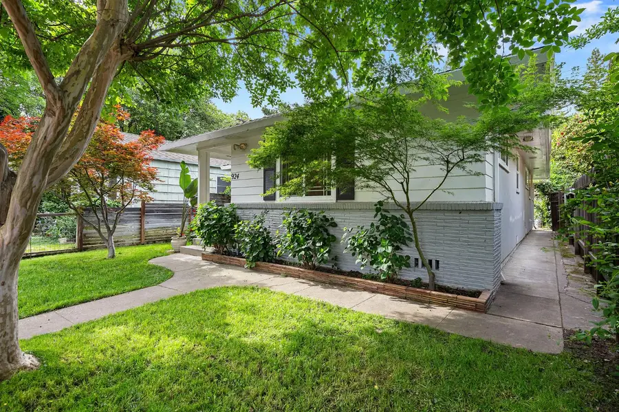 924 9th Avenue, Sacramento, CA 95818 - #3