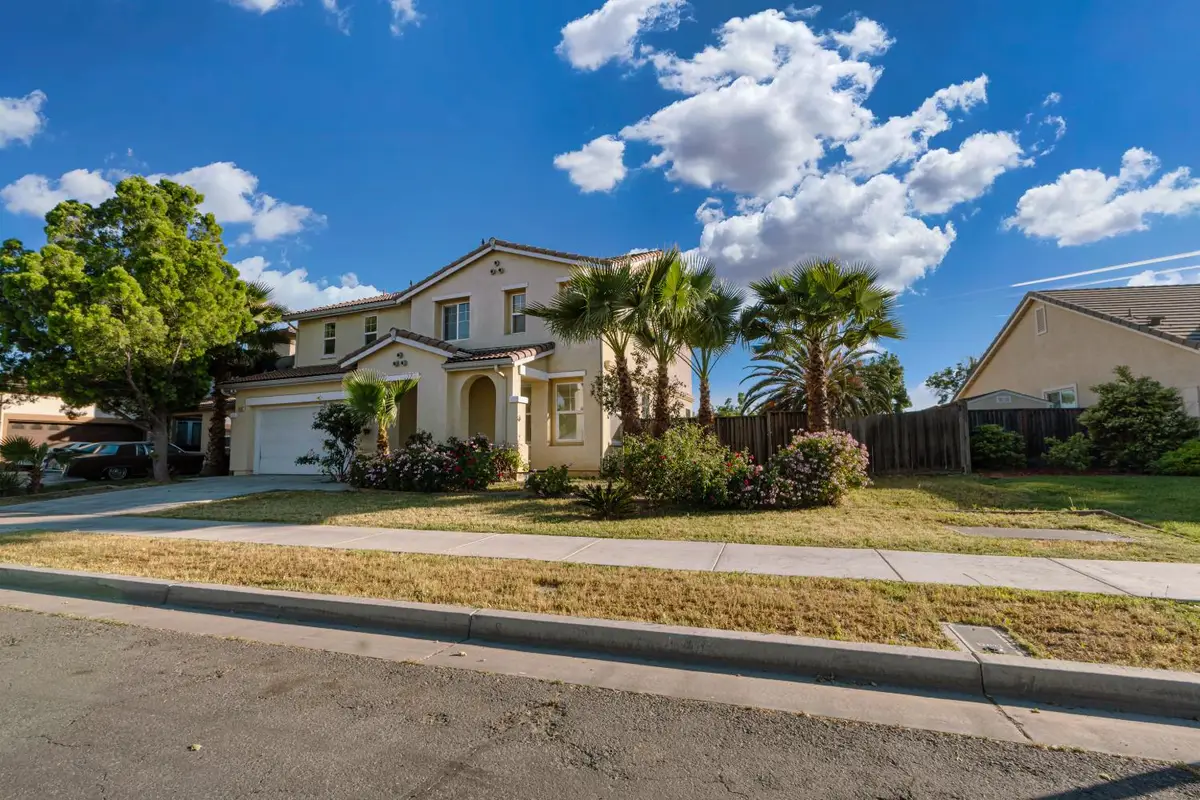 2325 S Creekside Drive, Los Banos, CA 93635 - #1