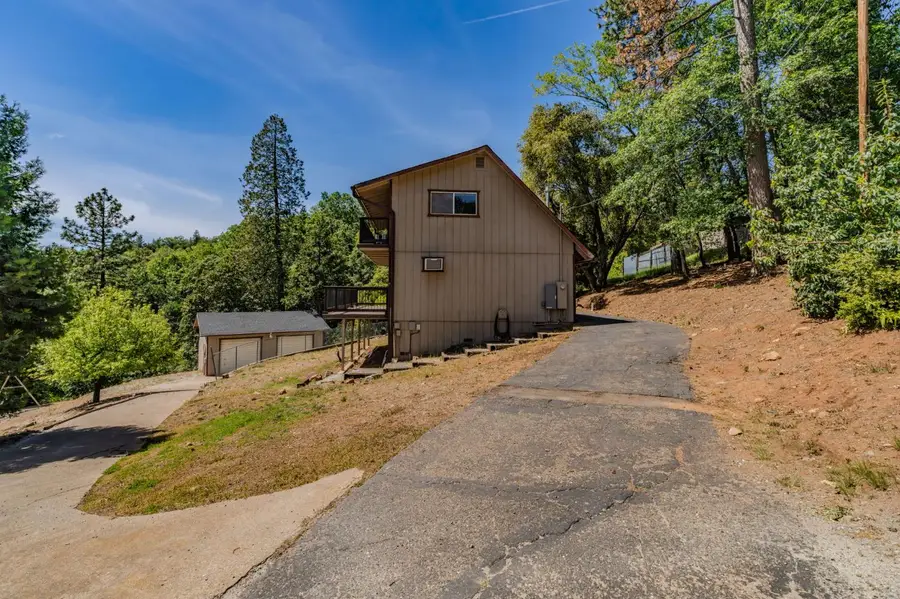 16001 Cedar Heights Dr. N, Pioneer, CA 95666 - #2