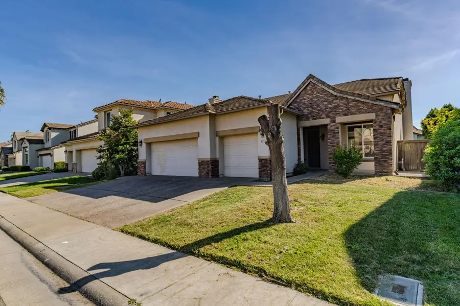 9721 Sand Hollow Way, Elk Grove, CA 95757 - #2
