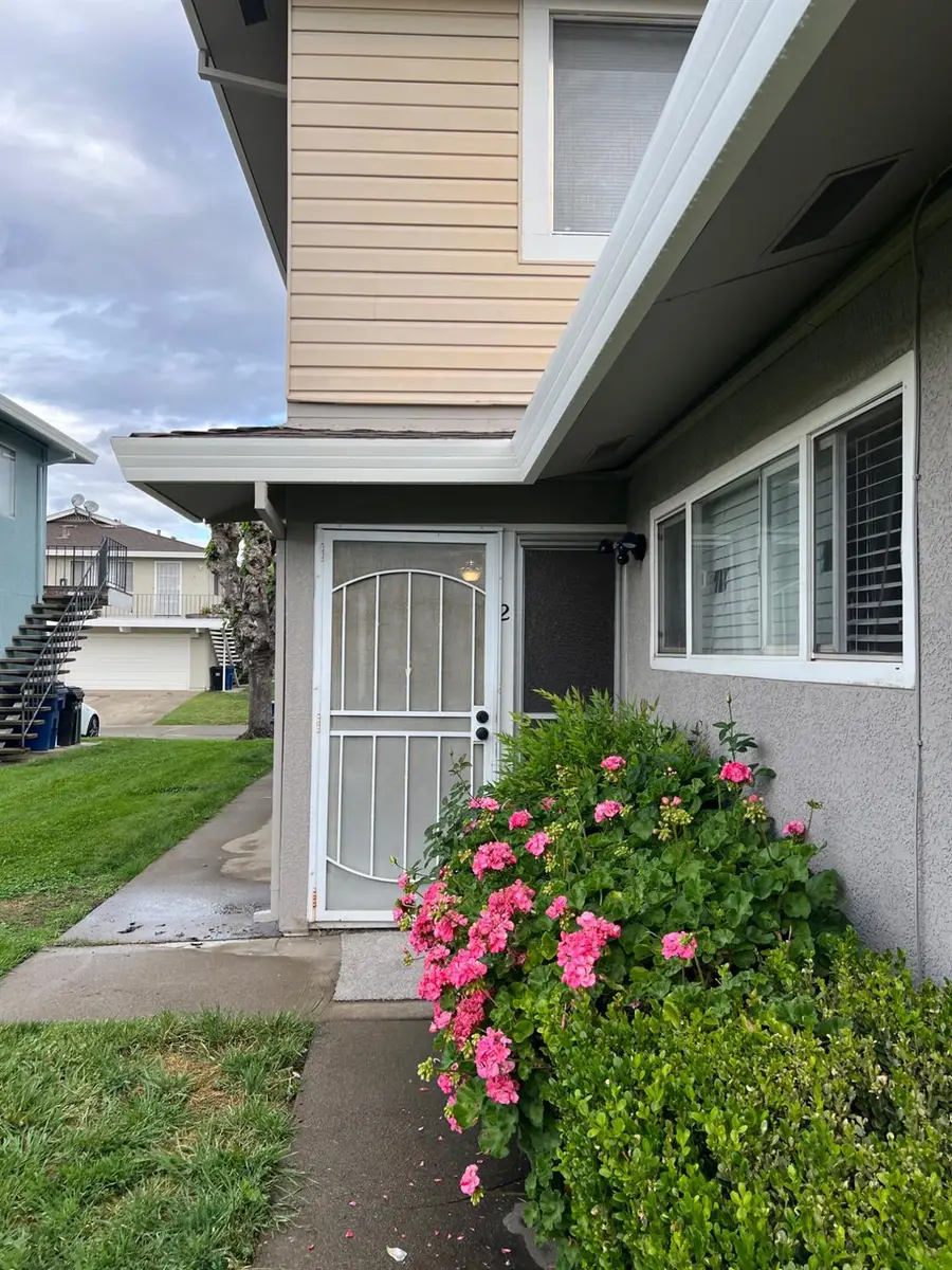 9063 Pinata Way #2, Sacramento, CA 95826 - #3