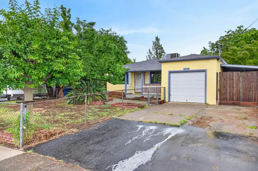 2600 Connie Drive, Sacramento, CA 95815 - #2
