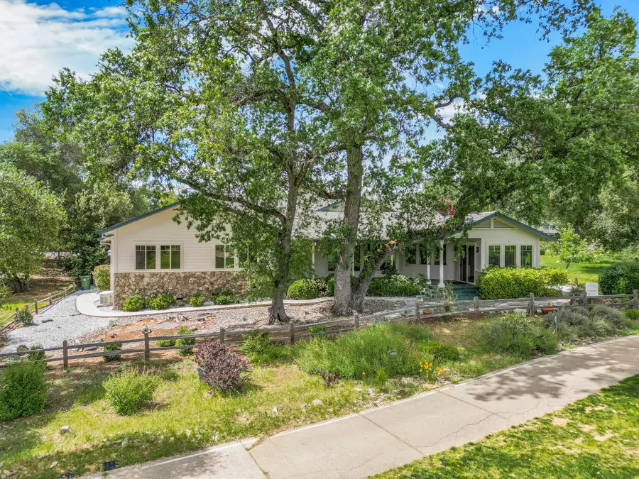 379 Perlina Terrace, Angels Camp, CA 95222 - #3
