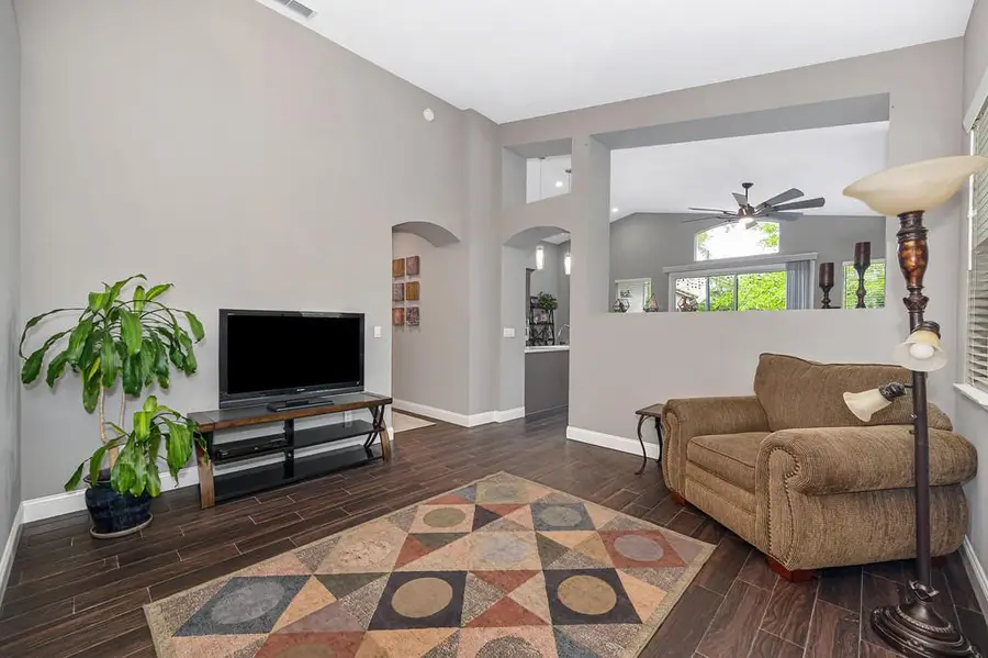 305 Leckenby Way, Folsom, CA 95630 - #3