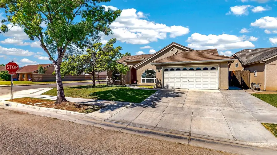 529 Fairmont Drive, Los Banos, CA 93635 - #2