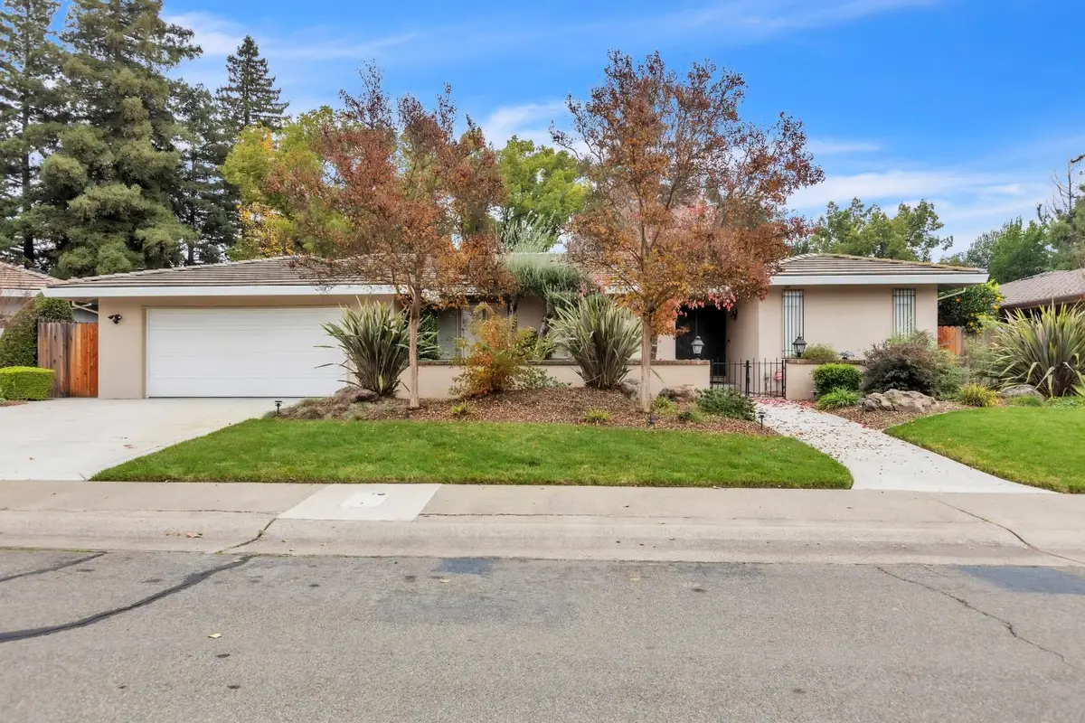 61 Saratoga Circle, Sacramento, CA 95864 - #1