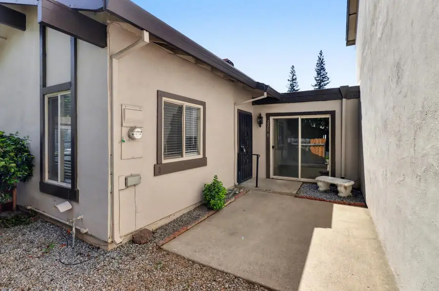 2211 Baywater Lane, Rancho Cordova, CA 95670 - #2