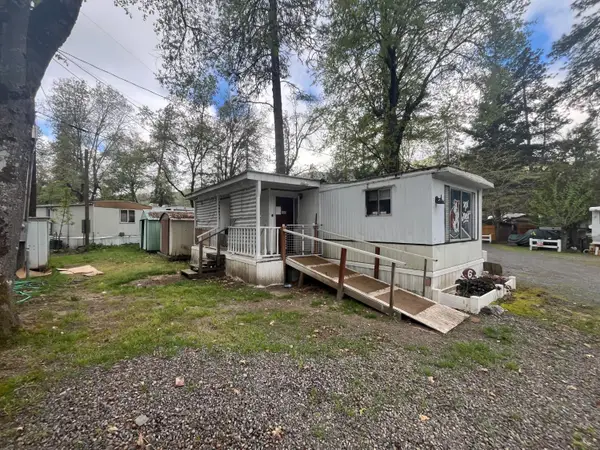 Address Withheld By Seller, Outside California, CA 97502
