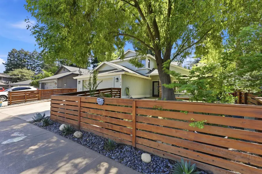 6108 Wolf Creek Court, Elk Grove, CA 95758 - #2