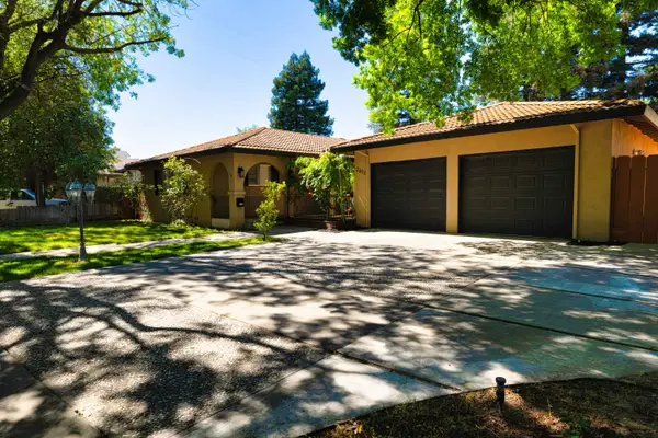 2613 S Surrey Avenue, Modesto, CA 95355
