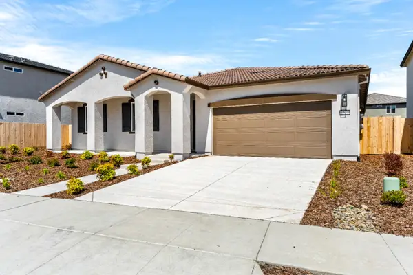 1517 Brook Trout Way, Sacramento, CA 95832