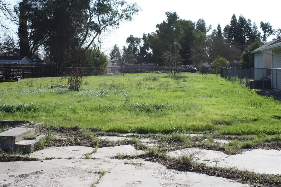 448 S Roberta Way, Marysville, CA 95901 - #2