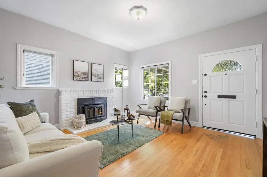 2003 Castro Way, Sacramento, CA 95818 - #2