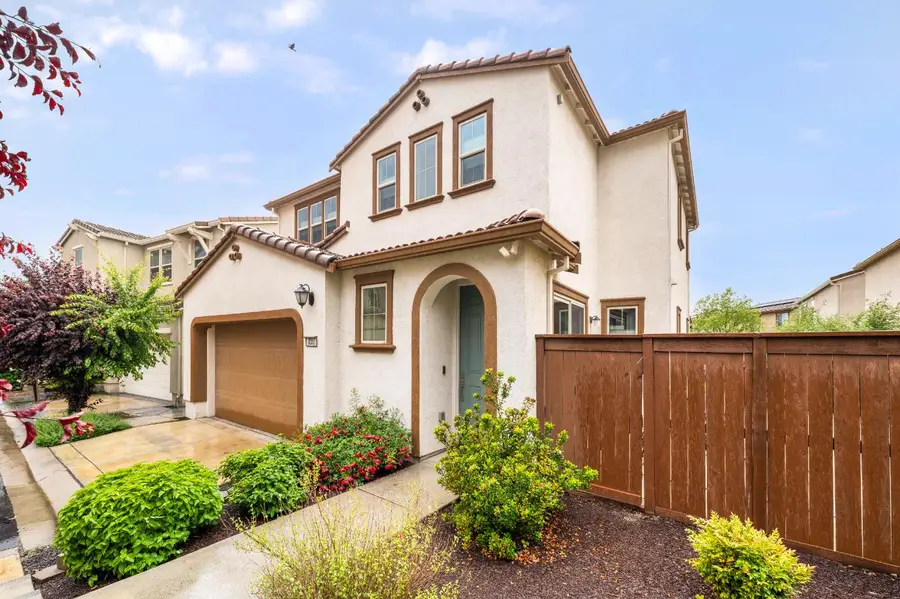 3733 Po River Way, Sacramento, CA 95834 - #3