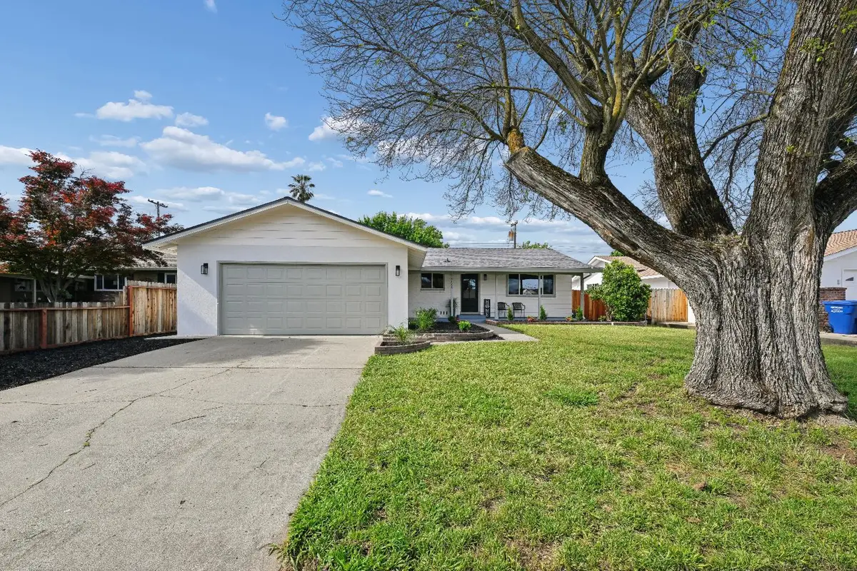 9060 New Dawn Drive, Sacramento, CA 95826 - #1