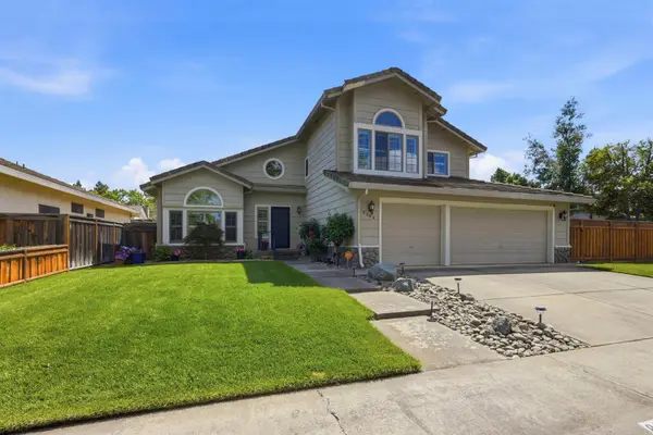 8904 Royal Gate Way, Elk Grove, CA 95624