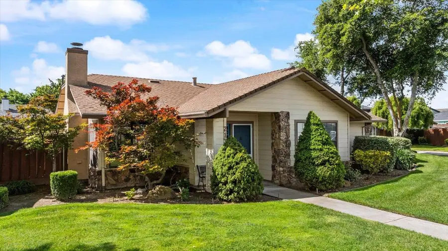 2136 Candy Cane Walk, Manteca, CA 95336 - #2