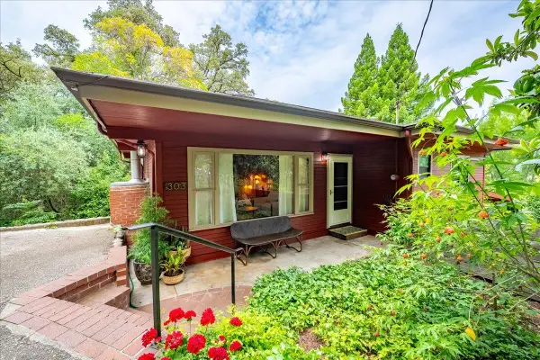 303 Live Oak Street, Auburn, CA 95603