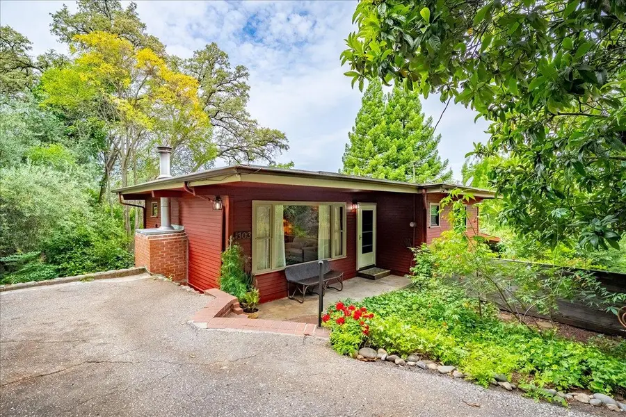 303 Live Oak Street, Auburn, CA 95603 - #2