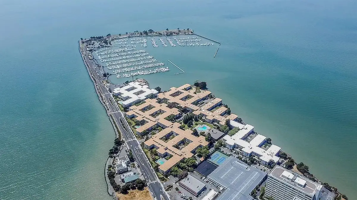 4 Commodore Drive #D438, Emeryville, CA 94608 - #1