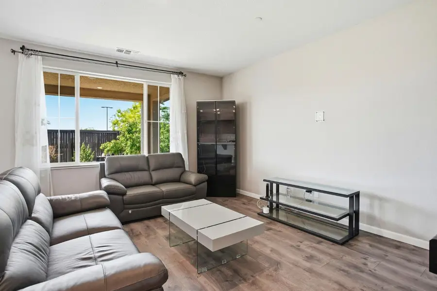 10032 Wagoner Way, Elk Grove, CA 95757 - #3