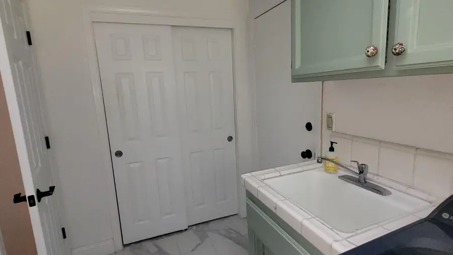 6573 Park Riviera Way, Sacramento, CA 95831 - #2