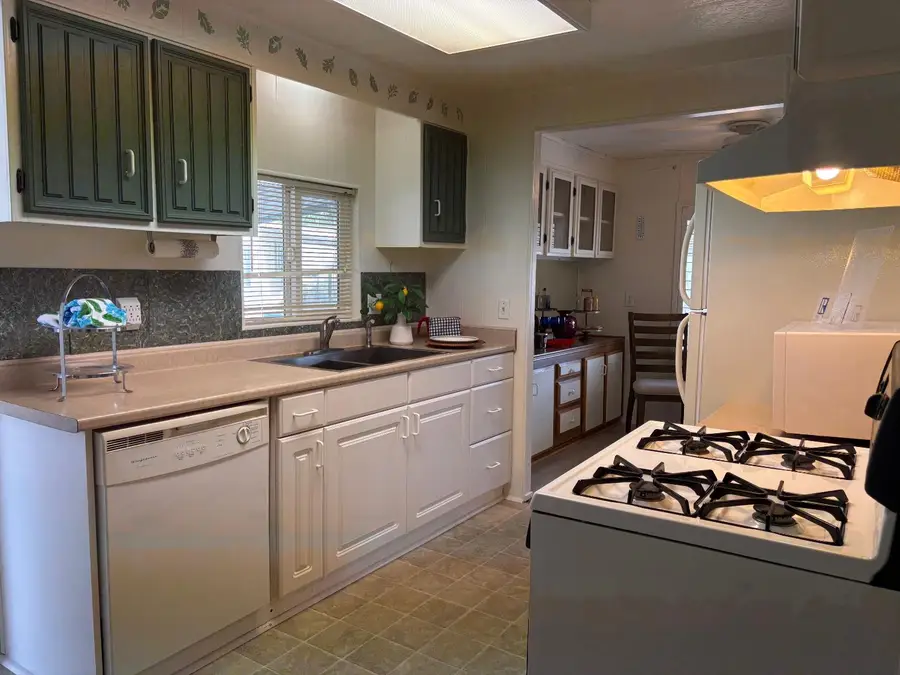 64 Hemet Drive, Citrus Heights, CA 95621 - #2