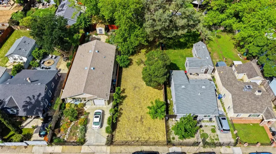 4046 43rd Street, Sacramento, CA 95820 - #2