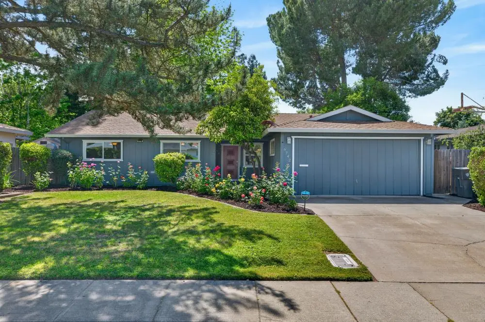 6742 Park Riviera Way, Sacramento, CA 95831 - #1