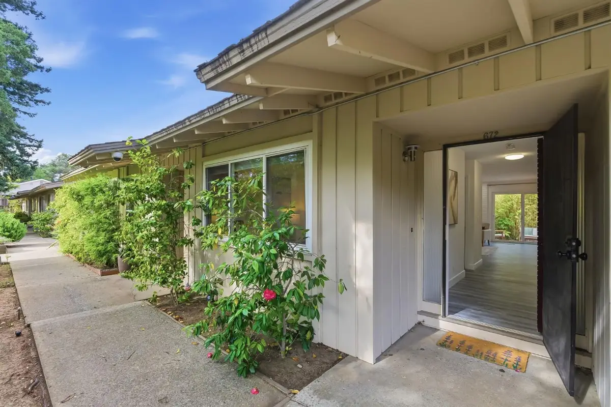 672 N San Antonio Road, Los Altos, CA 94022 - #1