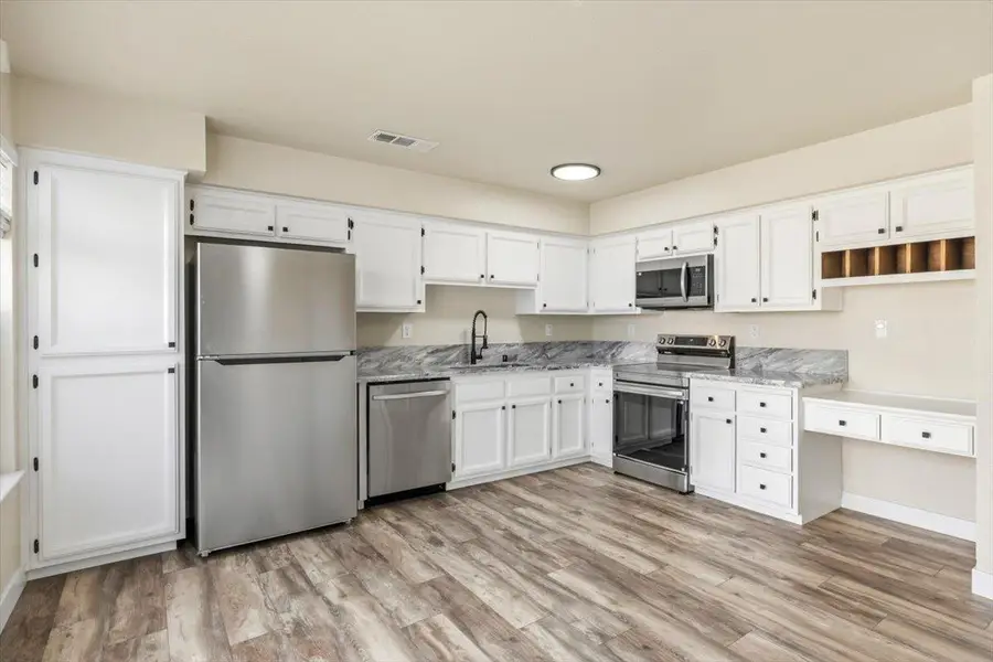 1049 Old Mill Circle, Roseville, CA 95747 - #3