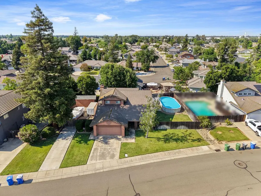 121 Quail Hollow Dr, Galt, CA 95632 - #2