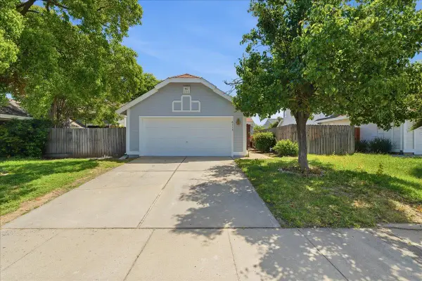 8113 Halladale Court, Sacramento, CA 95829
