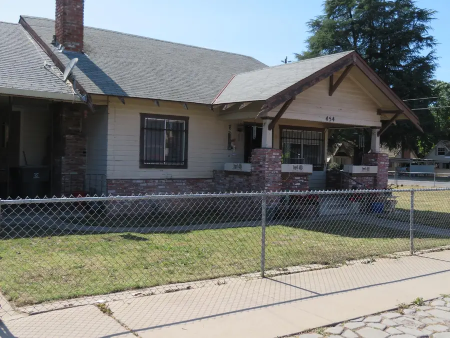 454 N 3rd Avenue, Oakdale, CA 95361 - #2