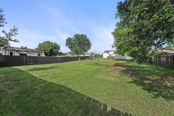 216 Mcfarland Street, Galt, CA 95632