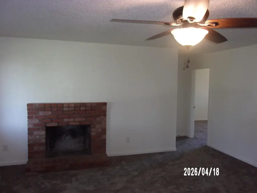 921 S Elinor Avenue, Olivehurst, CA 95961 - #3