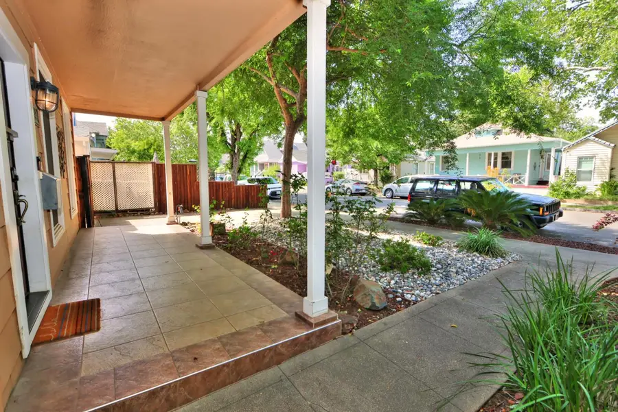 3056 6th Avenue, Sacramento, CA 95817 - #3