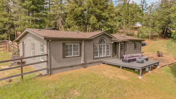 5695 Old Emigrant Trail, Mountain Ranch, CA 95246