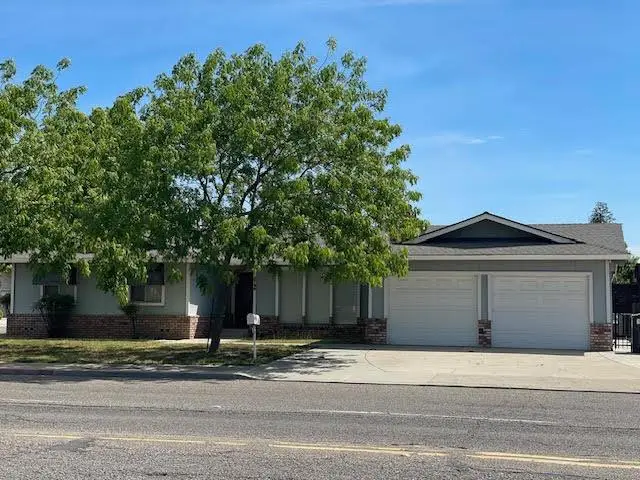 2790 N Olive Avenue, Turlock, CA 95382 - #1