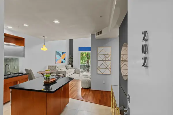 2025 S Street #202, Sacramento, CA 95811