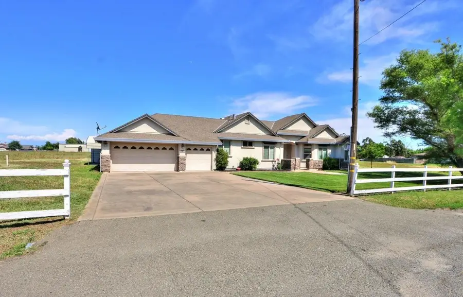 8205 Madrone Street, Elverta, CA 95626 - #2