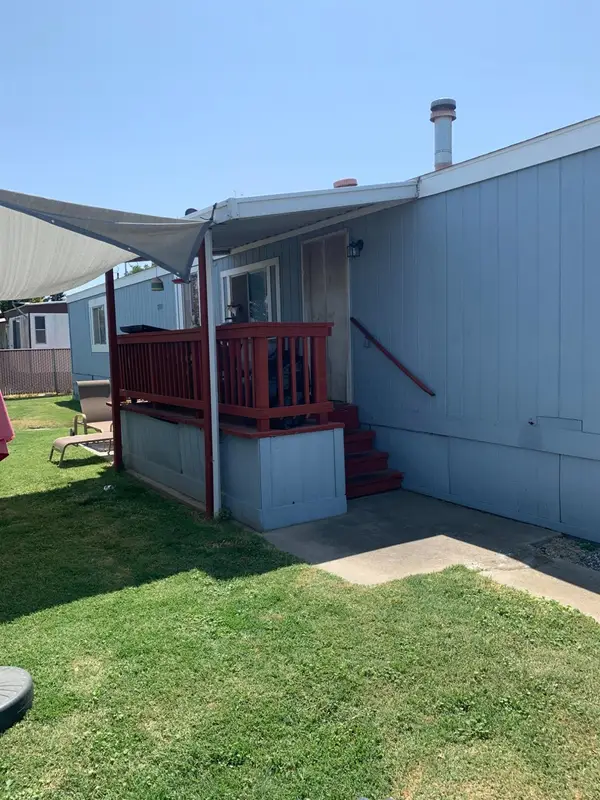 7341 Eleanor #23, Oakdale, CA 95361