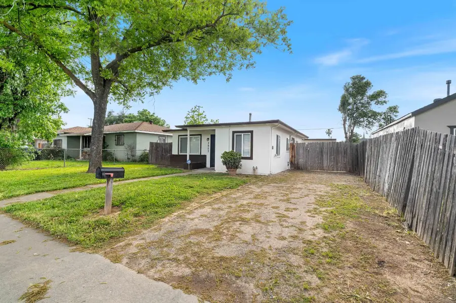 3927 Haywood Street, Sacramento, CA 95838 - #2