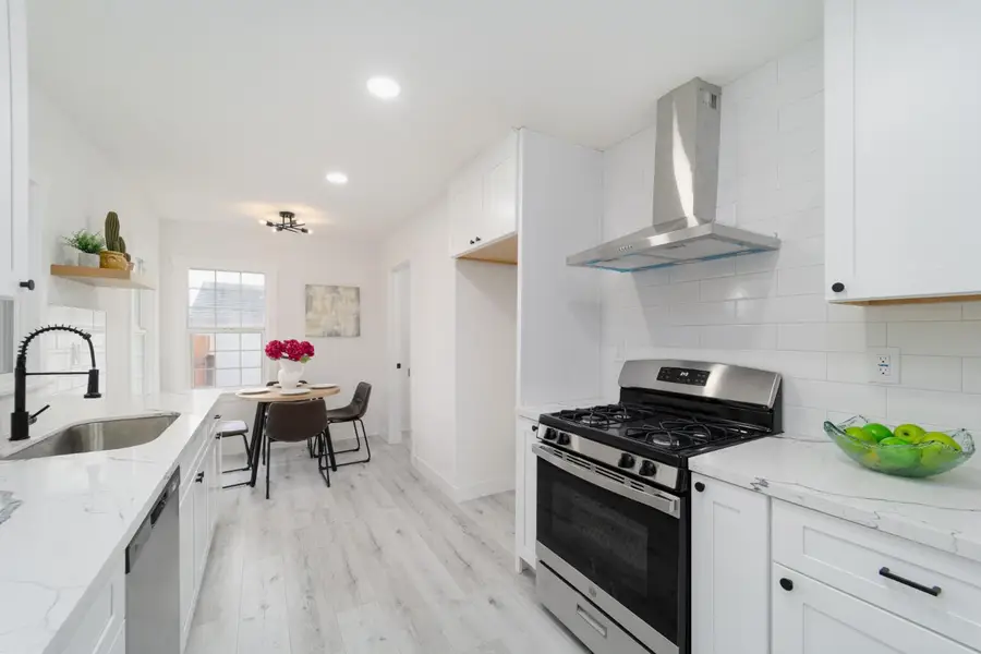 3972 17th Avenue, Sacramento, CA 95820 - #2