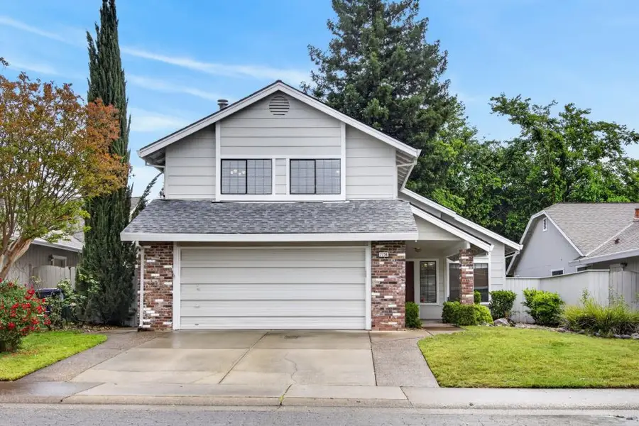 7736 Auburn Woods Drive, Citrus Heights, CA 95610 - #2